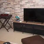 Friends Luxury Apartment In Marousi