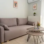 Koulas Luxury Apart By Homebrain