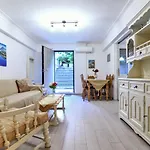 Best Neighbourhood Apartment In Athens Near Metro Station & Hospitals