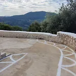 Stathis Guesthouse