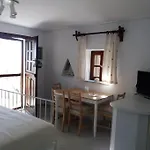Grandpa Simos' Traditional Guest House