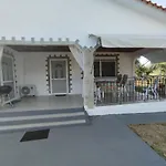 Raxoni House