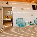 Maria'S Seaside Home