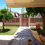 Nikolas House