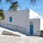 Thavma In Sifnos