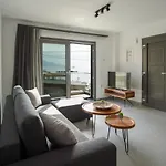 Sandy Feet Comfort Suite