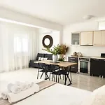 Seaside Studio Apartment Palio