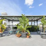 Monastiraki #Wallsfree Citycenter- Unspoiled Athens Apartments