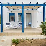 Studios Ninemia Serifos 1
