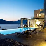 Villa Saffron