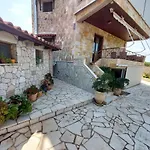 Petrino guesthouse Gialova