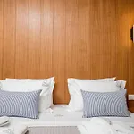 Pachis Escape Suites