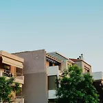 Sunny Days Apartment
