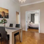 Perfect Location, Amazing View 3 Bedroom Apartment