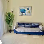 Quiet Near Subway And Acropolis 2 Bedrooms Apt