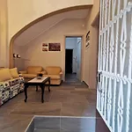 The Traditional Athenian House For 6, Near Metro