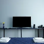 Sani Deluxe Suites Home- Monastiraki Square - Brand New Home