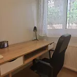 Locaroo Apartment With Garden Space