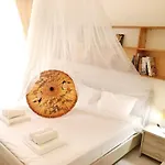 Discovery Sea View Apartment