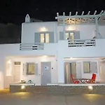 1Path Pelican Mykonos Super Paradise Beach House
