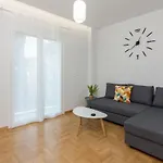 Classic 1 Bedroom Apartment In Pagrati