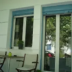 Smaragdi Rooms