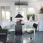 Modern Fully Equipped Apartment With Balcony And Rooftop - Ct1
