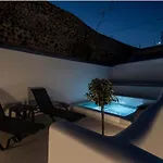 Avenoir 1Bedroom Luxury Cave Villa