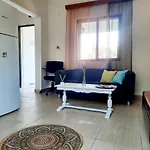 Think Blue Apartment In Nea Vrasna