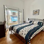 3-Bedroom Elegant Apartment In The City Center