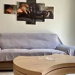 2-Bedroom Fancy Apartment Near Metro