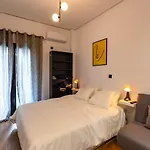 Neos_Kosmos_House
