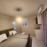 Giotis Apartments