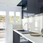 Alimos Sun-Filled Apartment