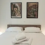 Syntagma Voulis Street Modern Apartment
