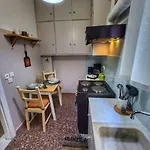 Ilyssos - Boho Stylish Apt- Hilton Area Athens