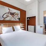 Laskareos Apartment By Olala Homes