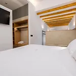 Sunsal Luxury Studios - Earth