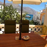 Captain John'S Apartment