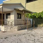 Backyard Apartment