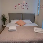 Urban Oasis, Stylish Short Stay Apartment In Piraeus Center