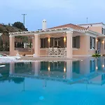 Spacious Villa In Peloponnese With Pool