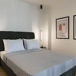 Academy Elegant Apartment #202