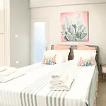 Grace And Charm: Comfy Studio Apartment In Koukaki, Athens