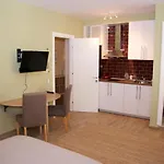 Super Cute & Cozy Mini Studios In City Center