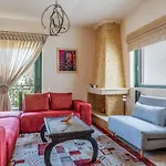 Jacuzzi Apartment - In Athens Riviera