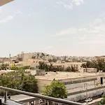 Cozy 2-Bedroom Apartment In Piraeus