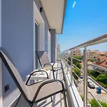 Gianni'S Comfort By Homebrain