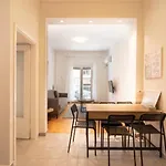 2 Bedroom Apartment Close To Acropolis