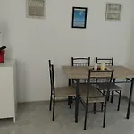 Central Apartment Fira Walking Street